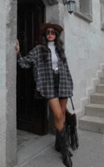 Oversized plaid flannel shirt - Image 3