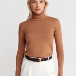 Camel wool turtleneck