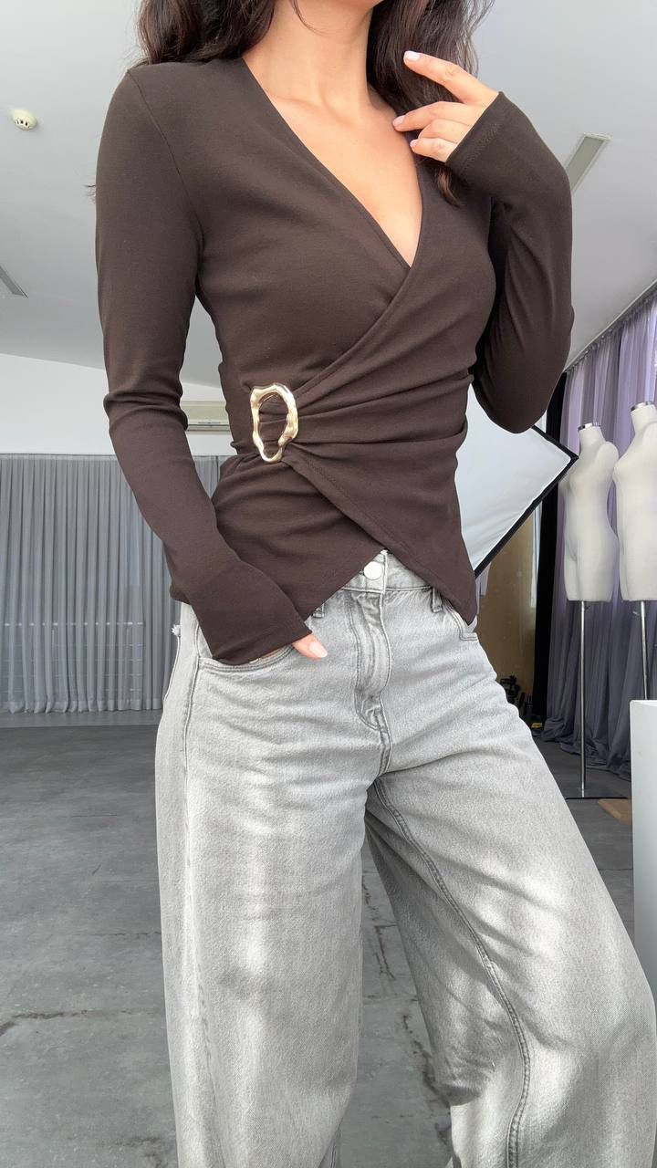 aeb433e9-cdeb-411c-bfd7-d091d5f11ecf Brown long-sleeve wrap top - Image 1