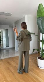 Khaki green zip up set with wide leg pants - Image 5