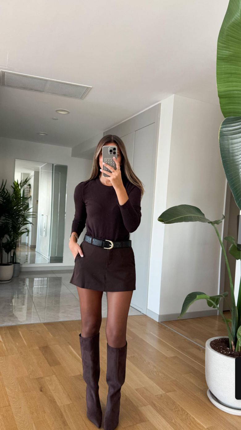0e776f1d-b3dc-40ae-a11e-405717fc776e Brown skort with black belt - Image 1