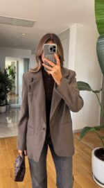 Brown oversized blazer