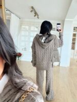 Soft cable-knit set with zip sweater and wide leg pants - Image 3