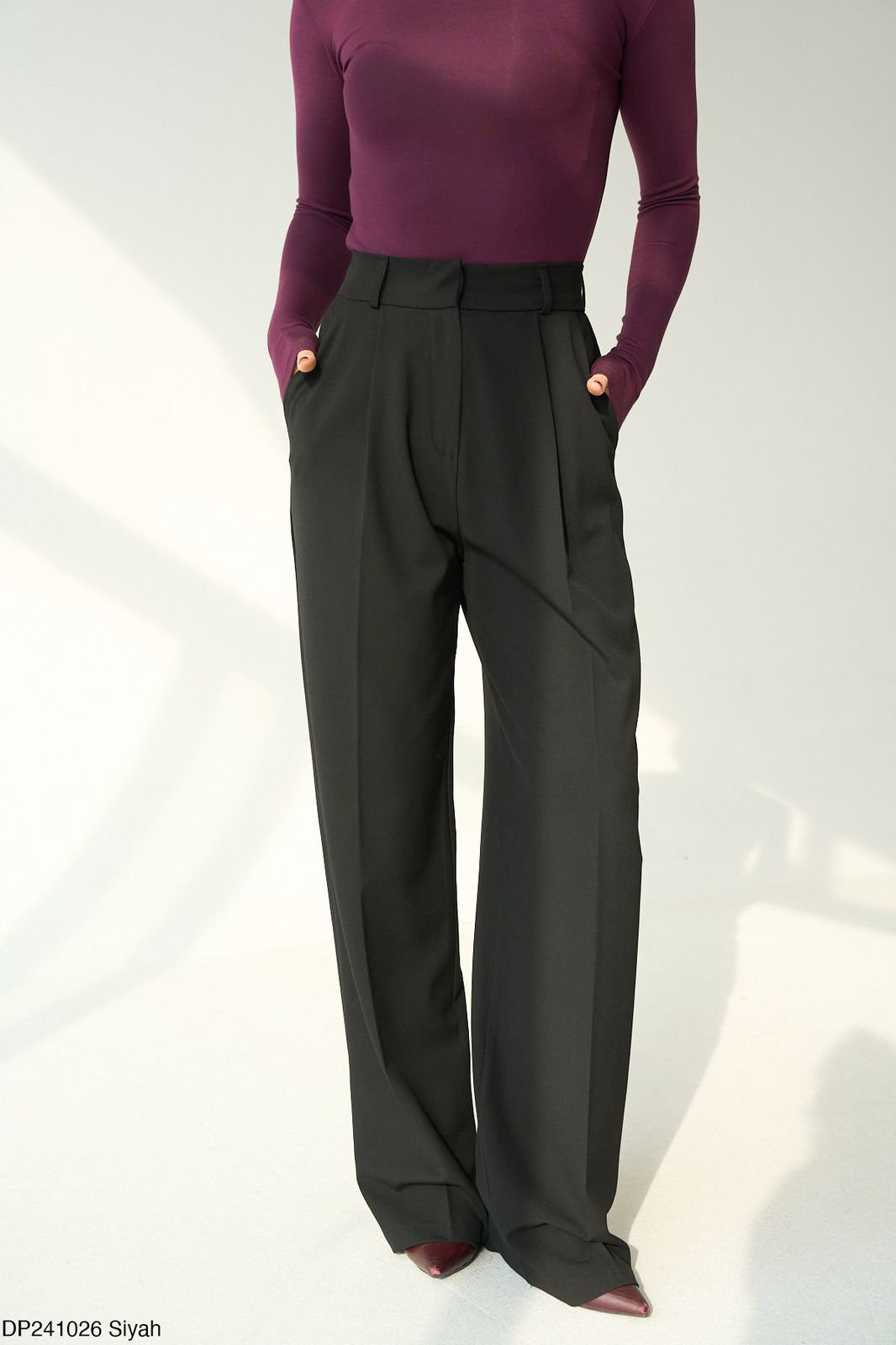 WhatsApp Image 2025-10-26 at 10.06.15 AM Black wide leg pants - Image 1