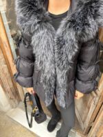 Black puffer jacket with fur collar - Image 2