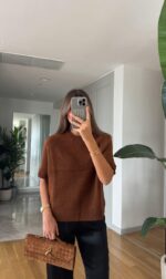 Nutty brown short sleeve sweater