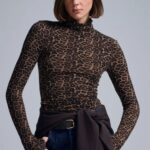 Leopard turtle neck