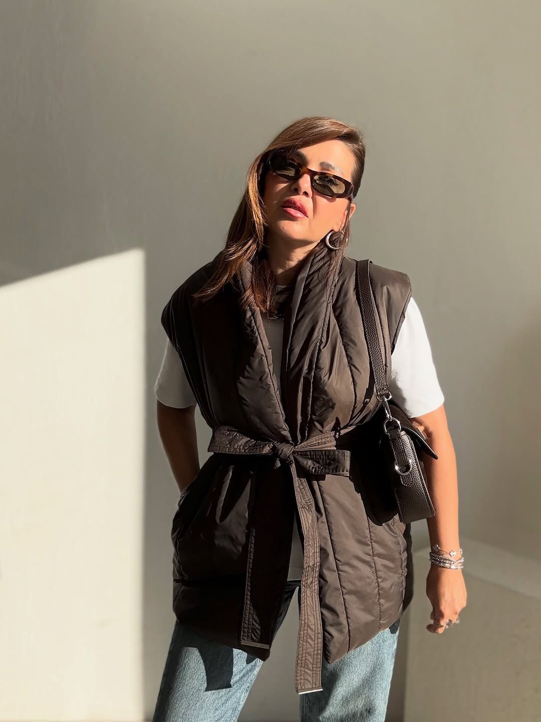 69251f50-1713-4833-9ebc-2771d8f2aa22 Brown padded vest with belt - Image 1