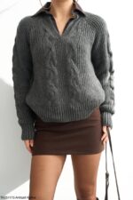 Grey sweater with brown denim collar