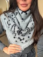 Grey wool scarf