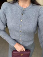 Grey wool top with gold buttons - Image 4