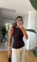 Brown Sleeveless Tank Top - Image 2