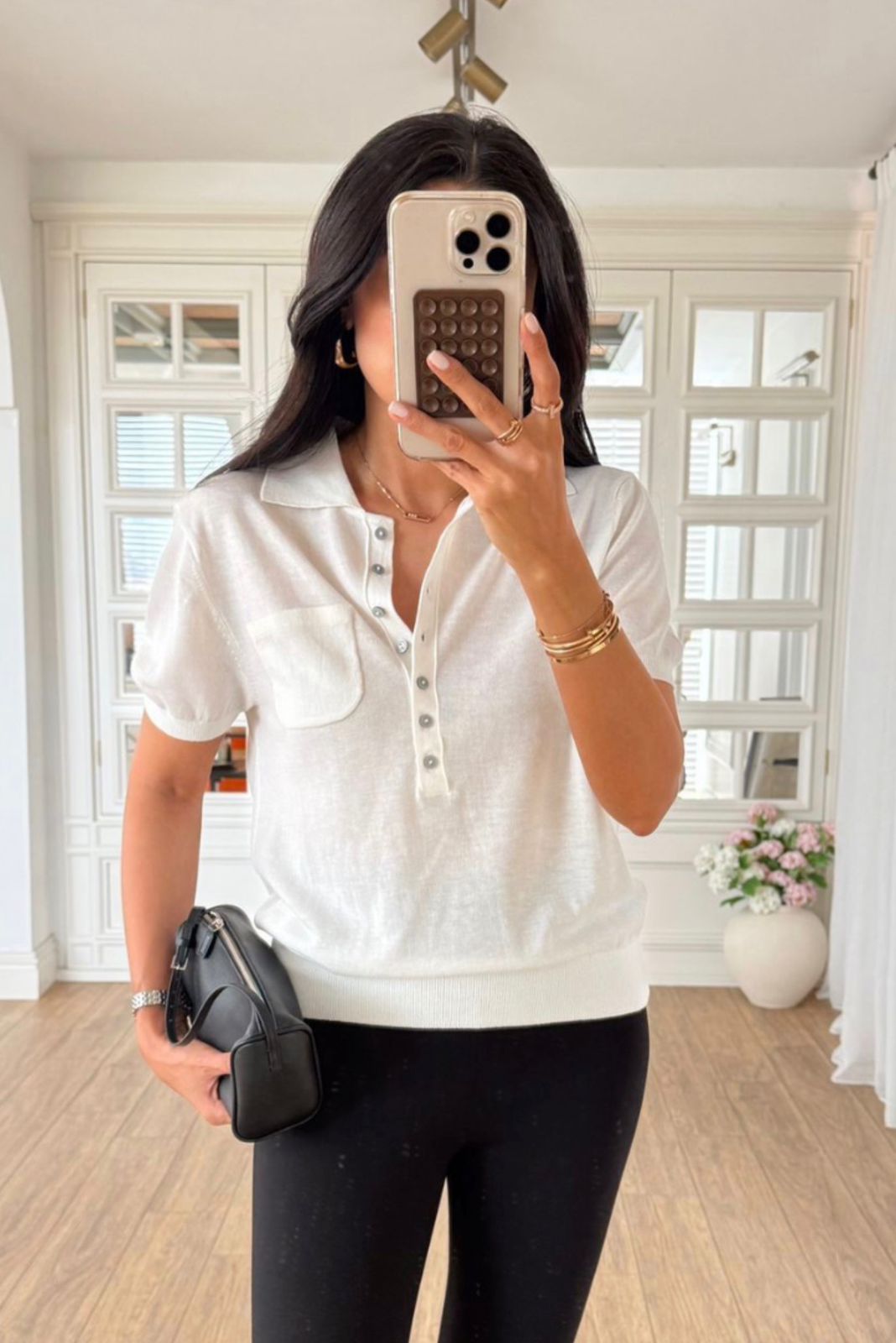 f0ebc77b-5126-40ff-ab18-6ffc4409f383 White Short Sleeve Top - Image 1